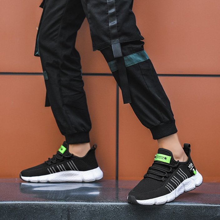 Comfortable Sneakers – Flexible Midsole & Orthopedic Insoles for All-Day Wear