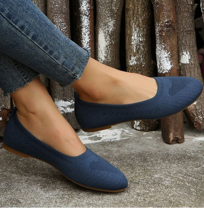 Women's Flats – Comfortable Breathable Shoes with Small Heel for Style