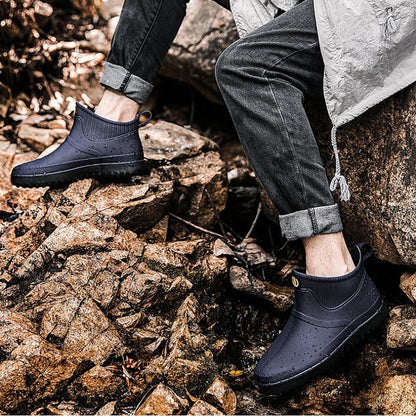 Waterproof Hiking Shoes – Cushioned Outdoor Footwear for Trekking Adventures