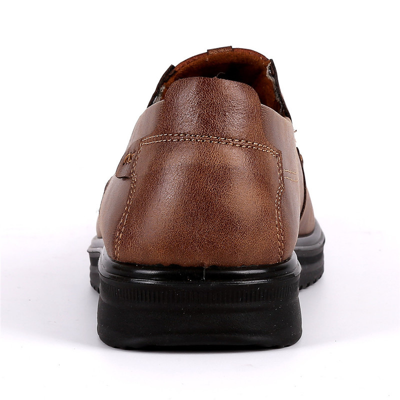 Leather Slippers for Men – Stylish Comfortable House Shoes for Relaxation