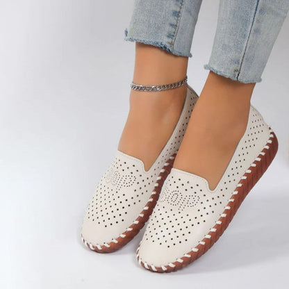 Luftige Slipper Damen – Bequeme Slipper mit Lochmuster für Sommer und Freizeit